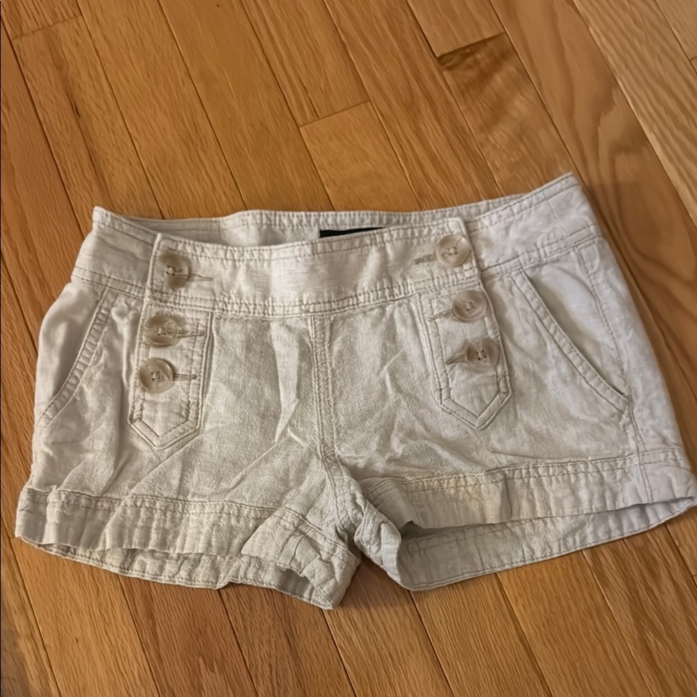 Express size 00 Linen Women's Cream Shorts